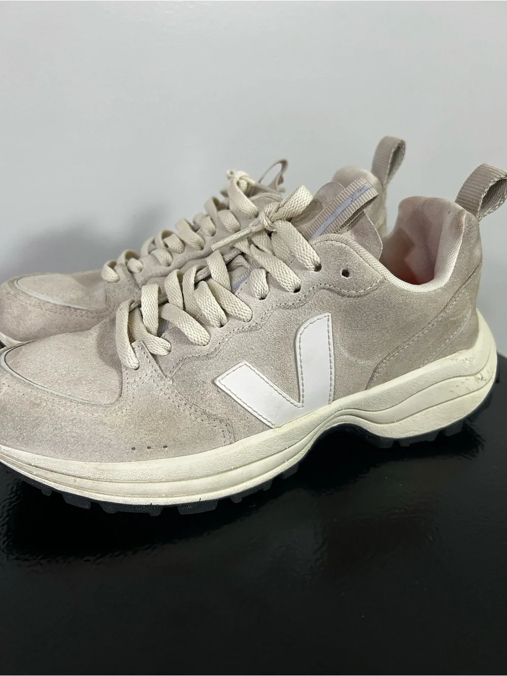 VEJA VENTURI SUEDE